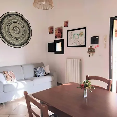 Apartment Raggio Di Sole Castellina Marittima - Bilocale Con Piscina In Toscana